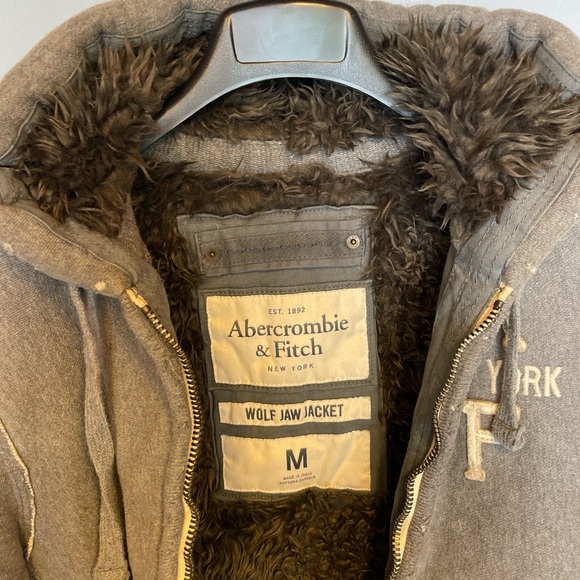 Abercrombie & Fitch Jacket Mens Medium Grey Wolf Jaw Heavy Faux Fur Hoodie Y2K - Picture 1 of 8